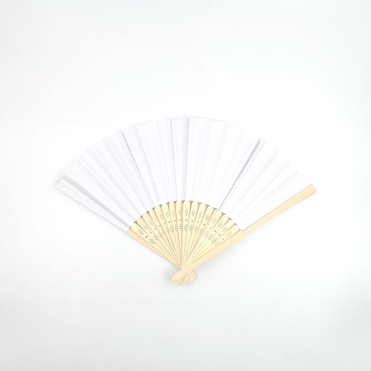 مروحة يدوية مزخرفة