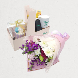 Petals & Cake Gift Box