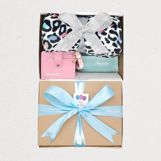 صناديق هدايا مخصصة مع توصيل سريع داخل عمّان – الأردن 